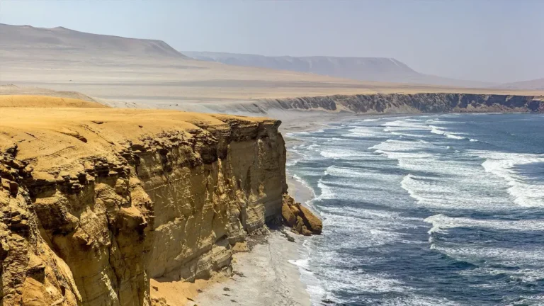 Reserva Nacional de Paracas: Um Tesouro Geológico Peruano