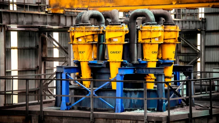 Hidrociclones: da Reconciliação de Dados à Simulação Preditiva