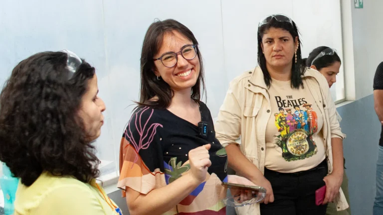 Fluorescência de Raios X (FRX): Princípios, Aplicações e Limitações na Análise de Minério de Ferro